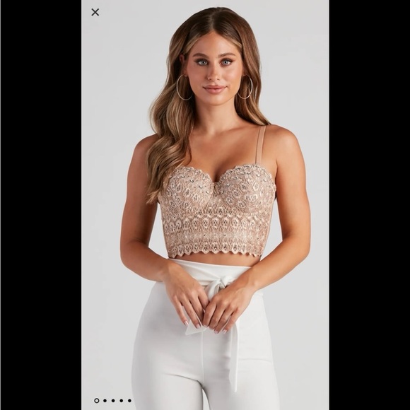 Reigning Lace Bustier Corset - Picture 1 of 8